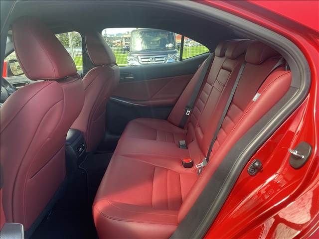 Lexus IS 2017-09 5653-5