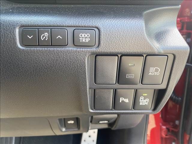 Lexus IS 2017-09 5653-11