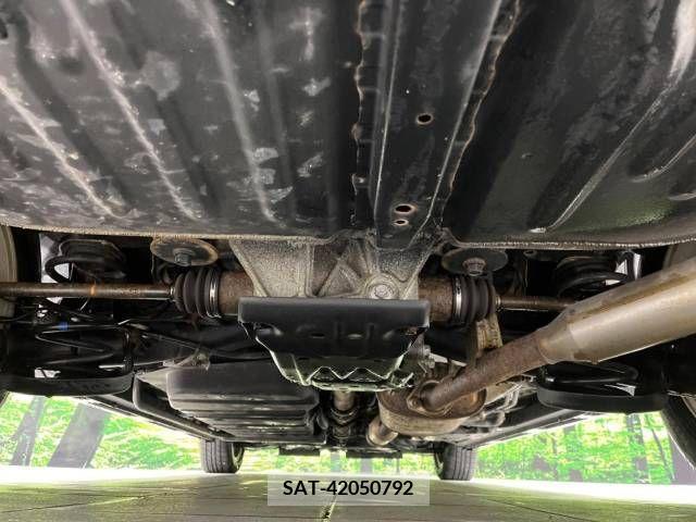 Toyota VOXY 2015-01 205974-19