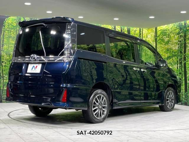 Toyota VOXY 2015-01 205974-17
