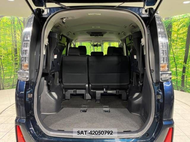 Toyota VOXY 2015-01 205974-10
