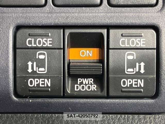 Toyota VOXY 2015-01 205974-3