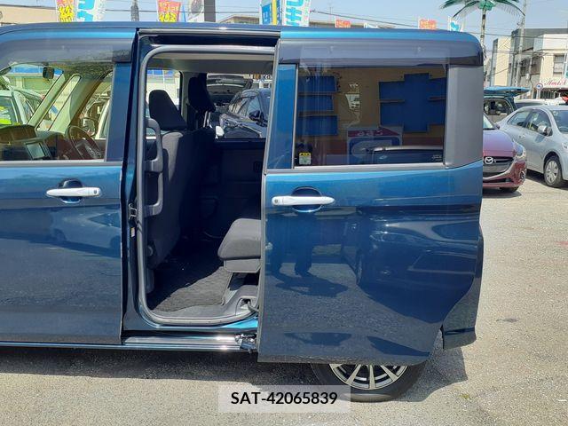 Toyota ROOMY 2017-08 283668-7