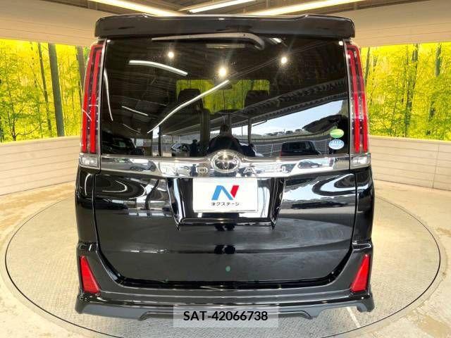 Toyota NOAH 2017-08 227275-16