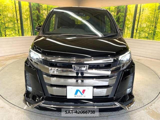 Toyota NOAH 2017-08 227275-15