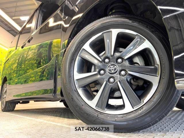 Toyota NOAH 2017-08 227275-14