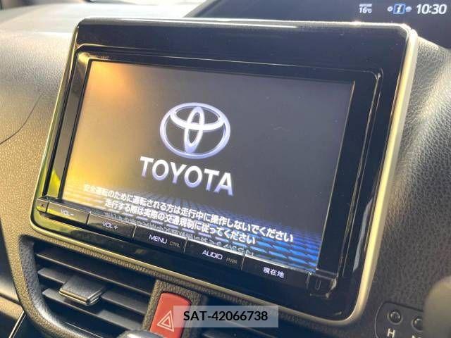 Toyota NOAH 2017-08 227275-3