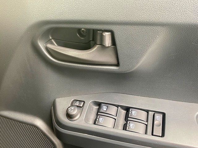 Daihatsu WAKE 2015-05 8240-22