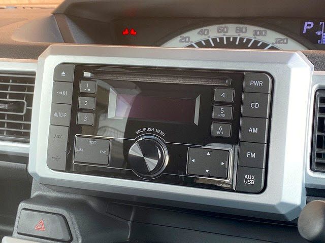 Daihatsu WAKE 2015-05 8240-4