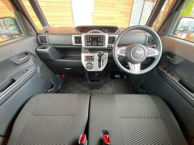 Daihatsu WAKE 2015-05 8240-1