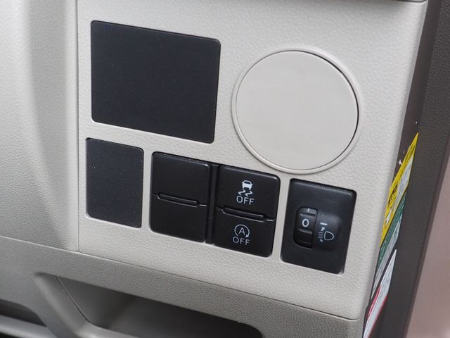 Daihatsu TANTO 2018-08 21759-8