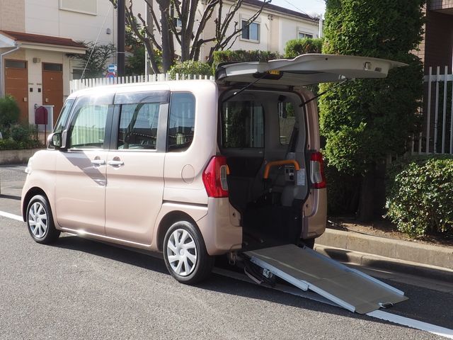 Daihatsu TANTO 2018-08 21759-0