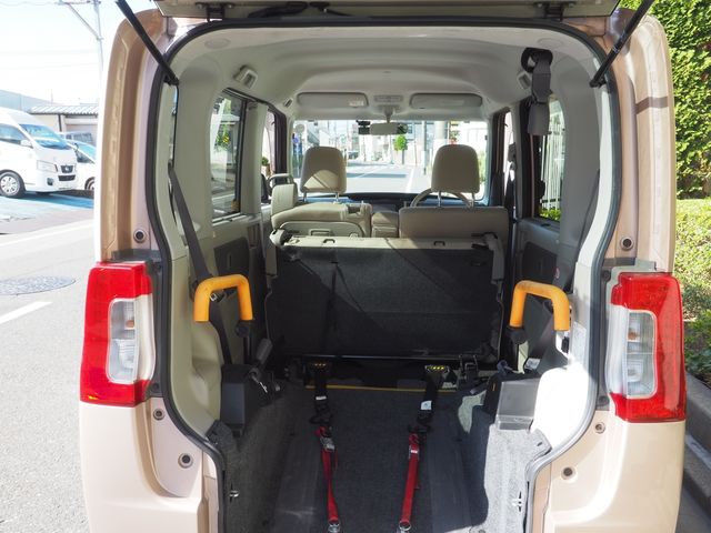Daihatsu TANTO 2018-08 21759-15