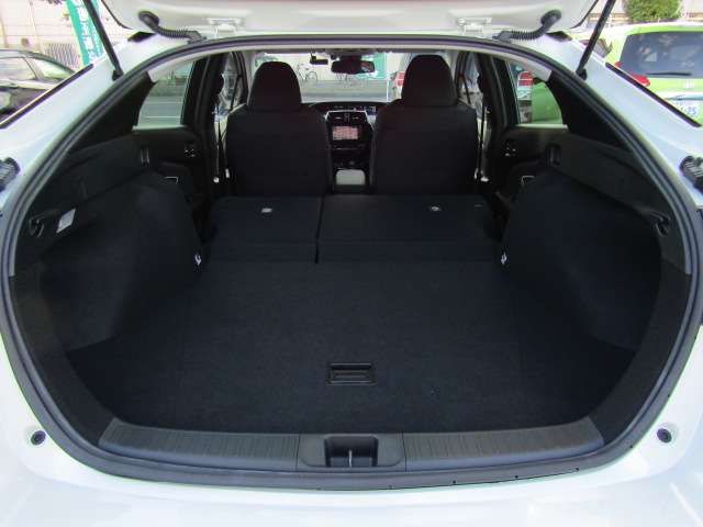 Toyota PRIUS 2020-05 186684-18