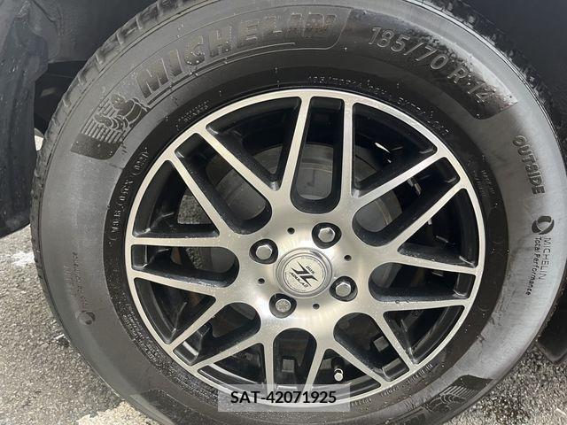 Nissan NOTE 2017-05 305387-11