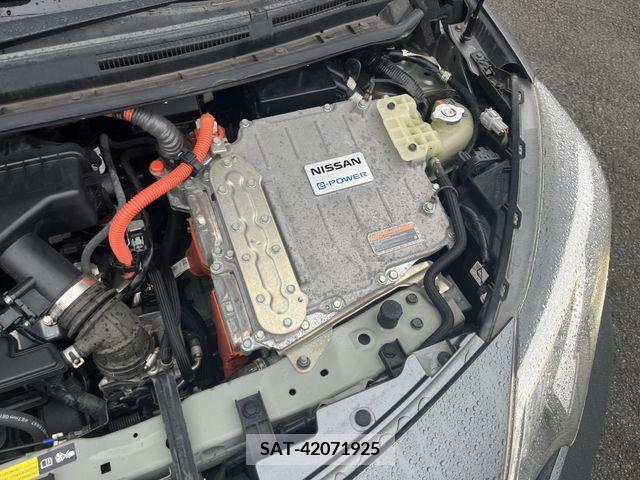 Nissan NOTE 2017-05 305387-9