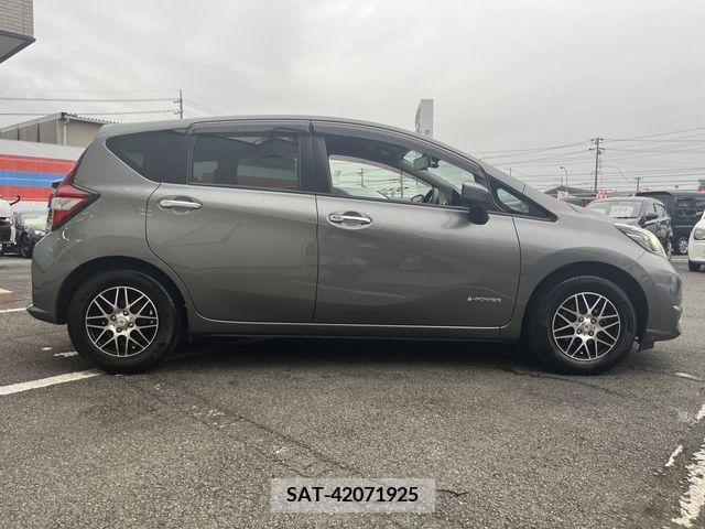 Nissan NOTE 2017-05 305387-3