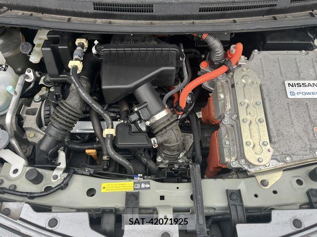 Nissan NOTE 2017-05 305387-8