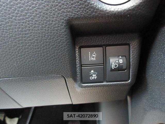 Honda N BOX CUSTOM 2023-08 203069-7