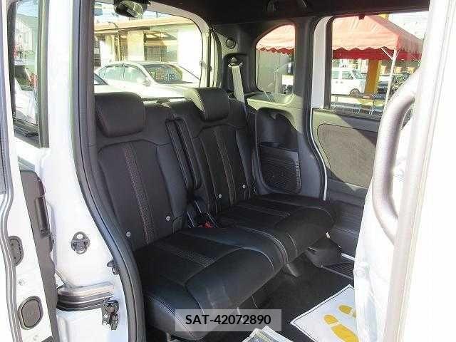 Honda N BOX CUSTOM 2023-08 203069-9
