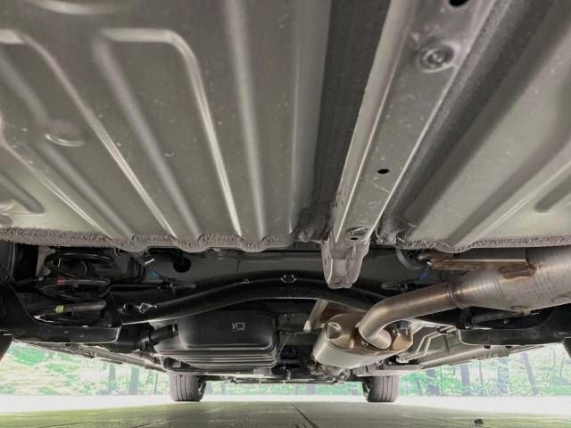 Toyota VOXY 2023-05 181697-19