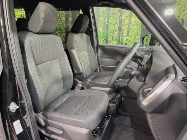 Toyota VOXY 2023-05 181697-10