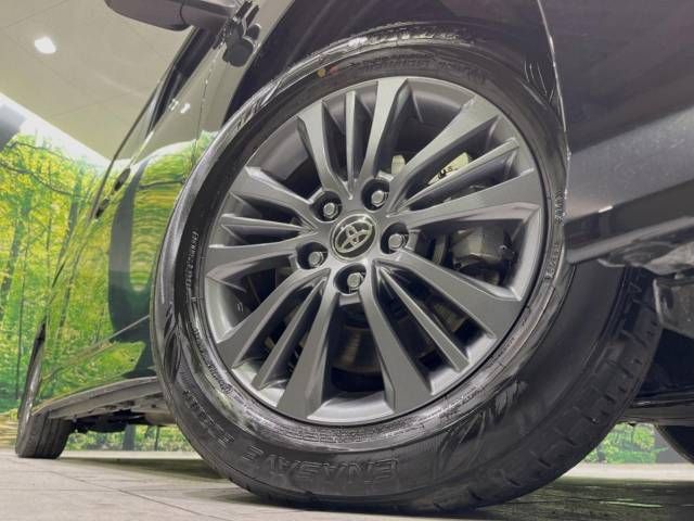 Toyota VOXY 2023-05 181697-9