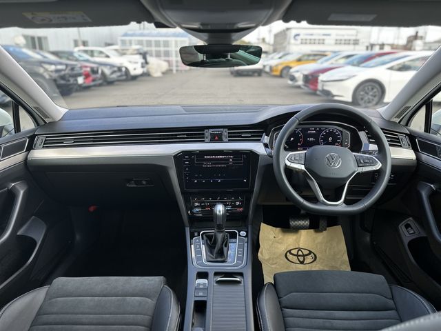 VolksWagen PASSAT 2022-05 187118-1
