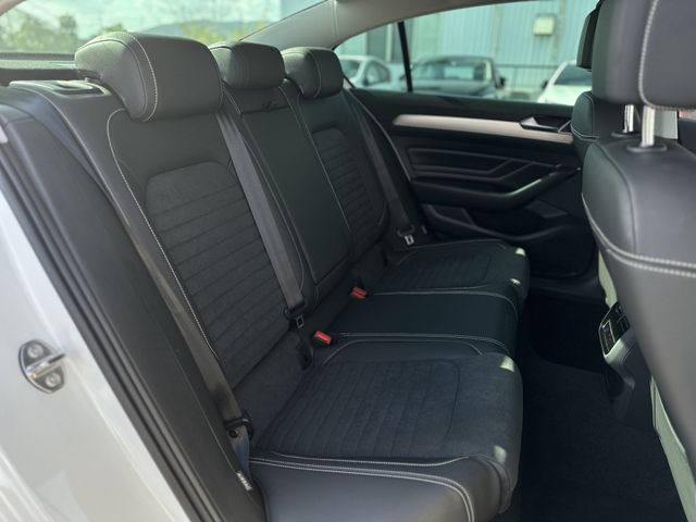 VolksWagen PASSAT 2022-05 187118-17