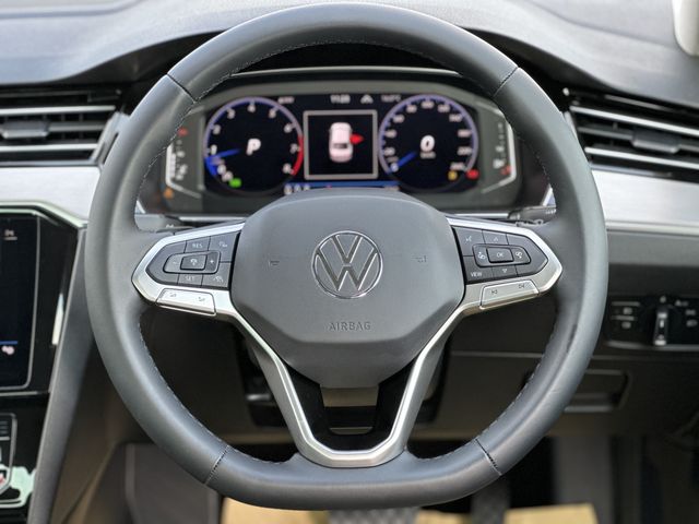 VolksWagen PASSAT 2022-05 187118-2