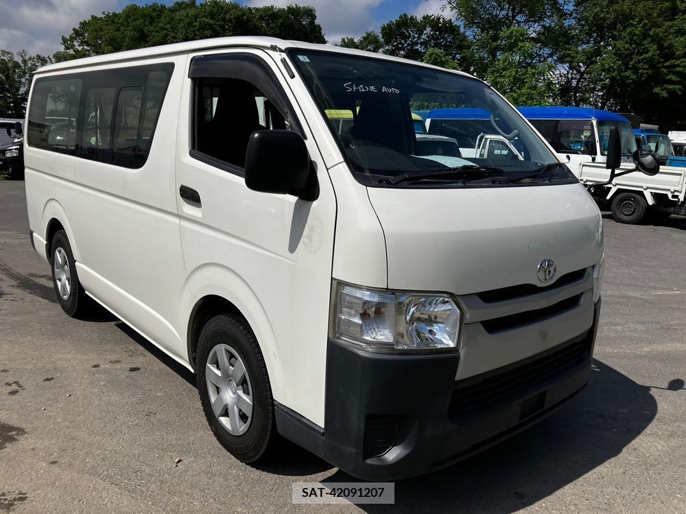 Toyota HIACE VAN 2017-01 258463-0