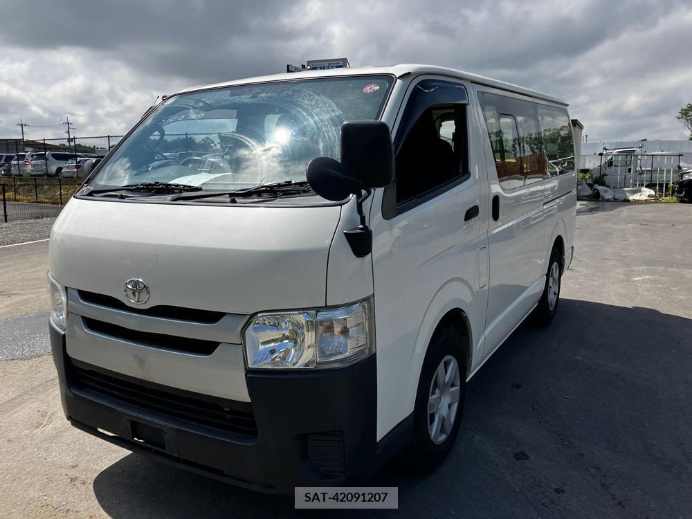 Toyota HIACE VAN 2017-01 258463-1