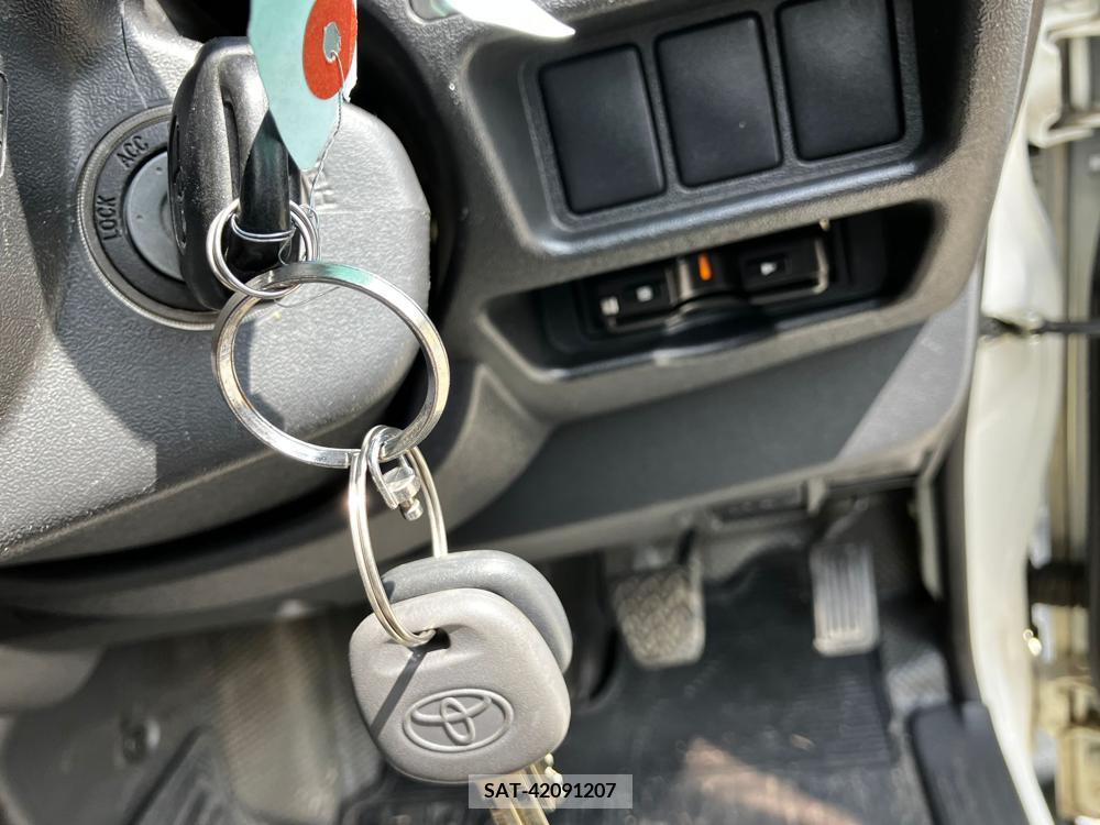 Toyota HIACE VAN 2017-01 258463-21
