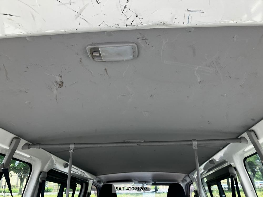 Toyota HIACE VAN 2017-01 258463-27