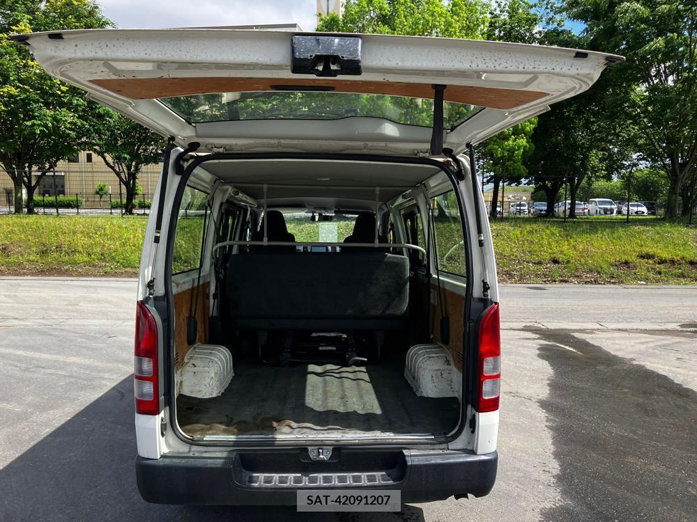 Toyota HIACE VAN 2017-01 258463-29
