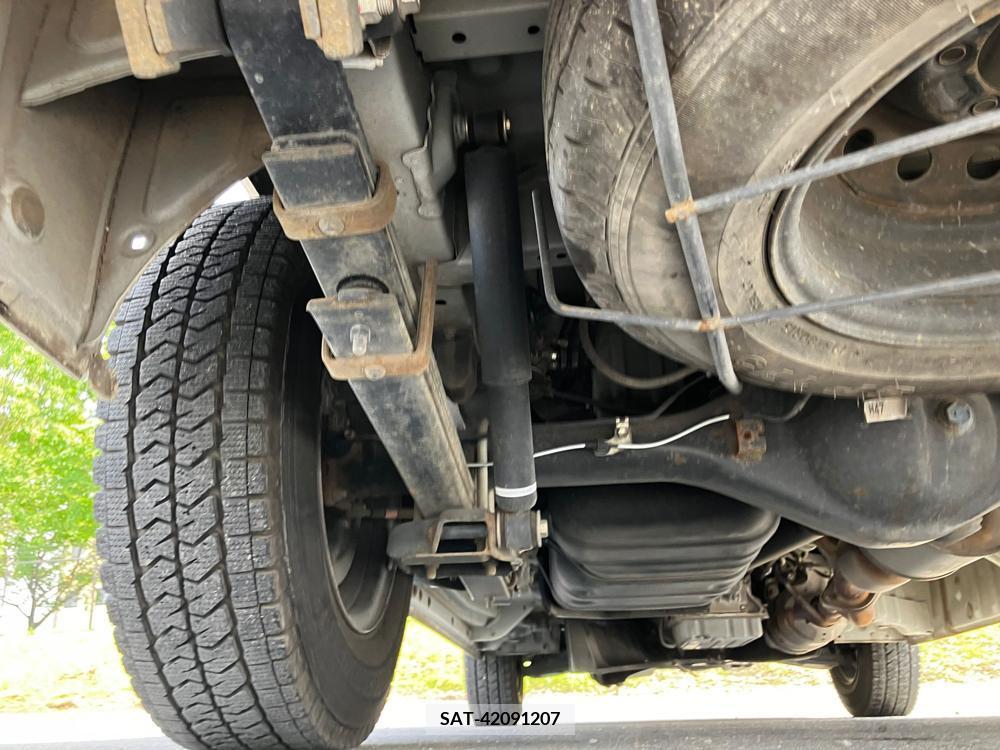 Toyota HIACE VAN 2017-01 258463-35