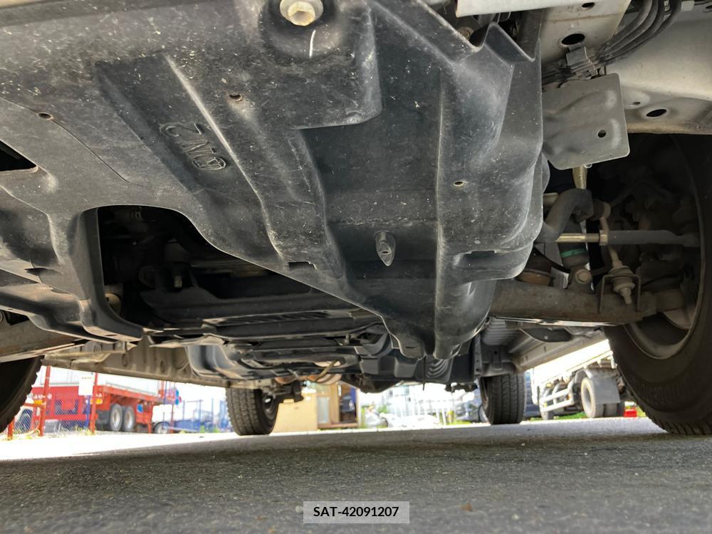 Toyota HIACE VAN 2017-01 258463-36