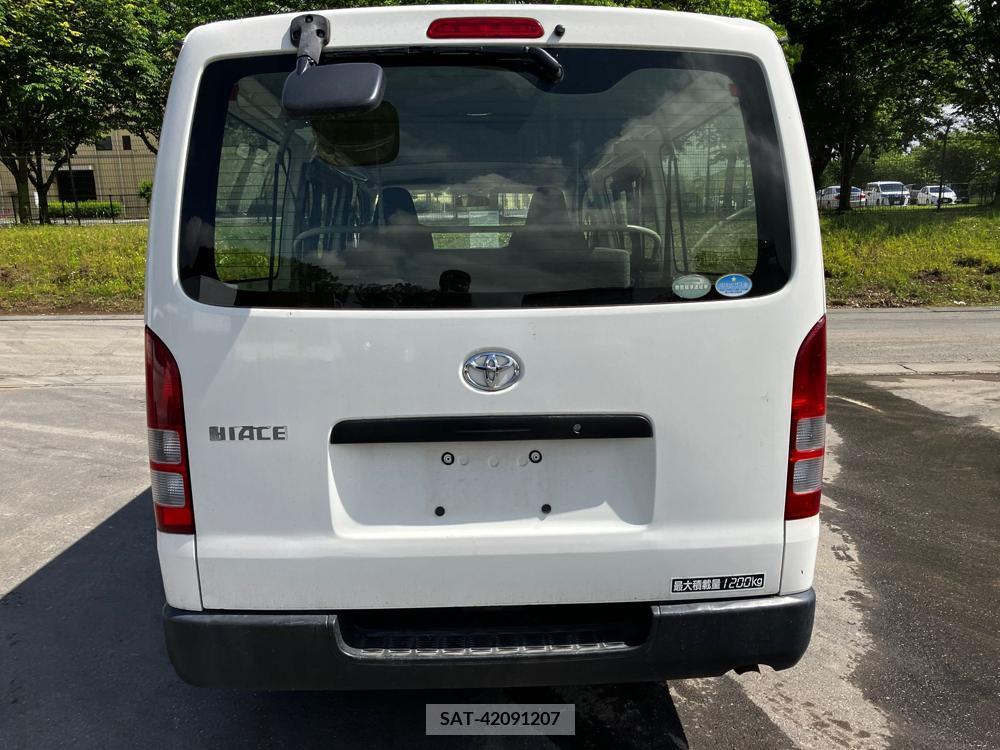 Toyota HIACE VAN 2017-01 258463-7