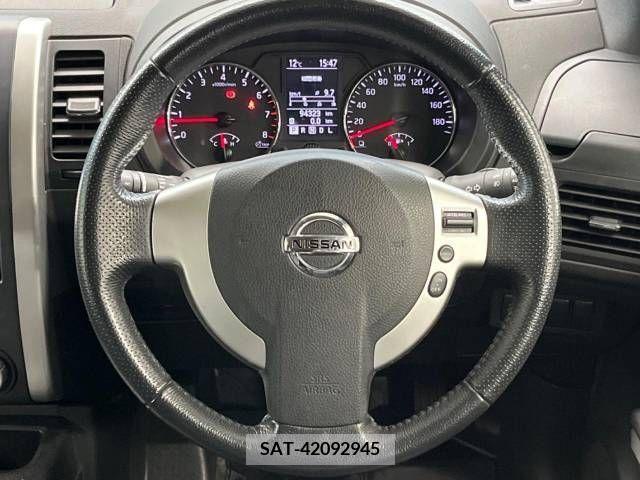 Nissan X-TRAIL 2013-02 226047-11