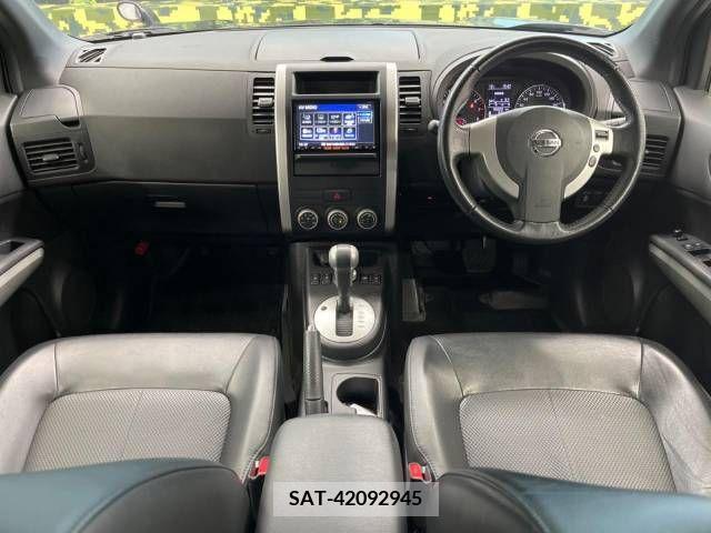 Nissan X-TRAIL 2013-02 226047-1