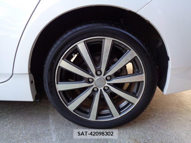 Toyota PRIUS 2013-10 378682-24