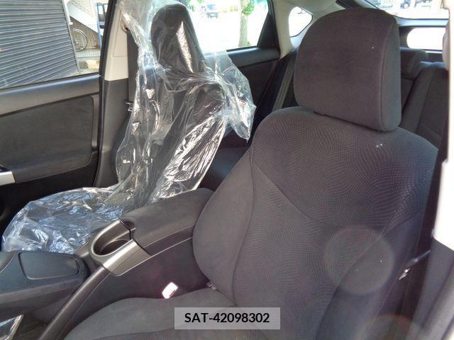 Toyota PRIUS 2013-10 378682-20