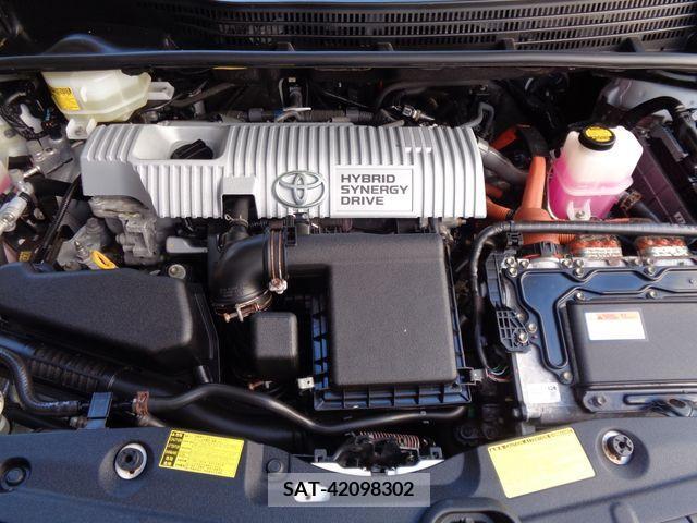 Toyota PRIUS 2013-10 378682-4