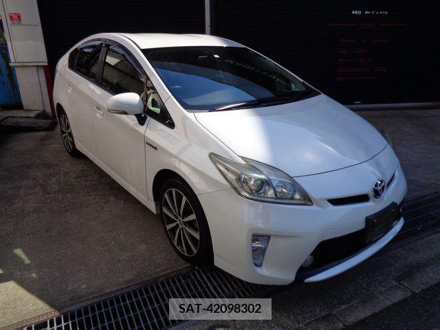 Toyota PRIUS 2013-10 378682-6