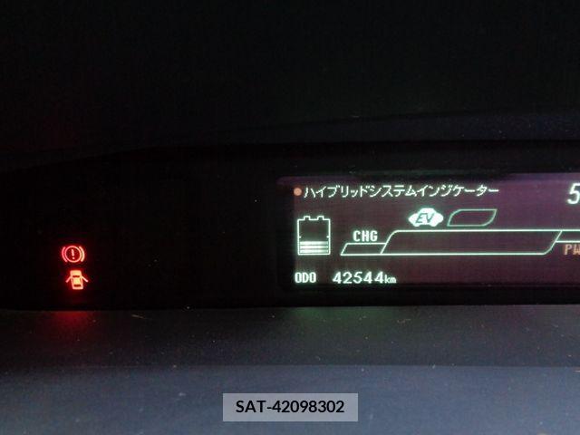Toyota PRIUS 2013-10 378682-5