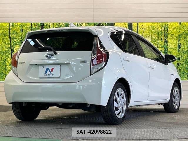Toyota AQUA 2015-07 375790-17