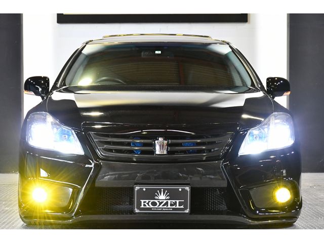 Toyota CROWN SEDAN 2010-09 5859-6