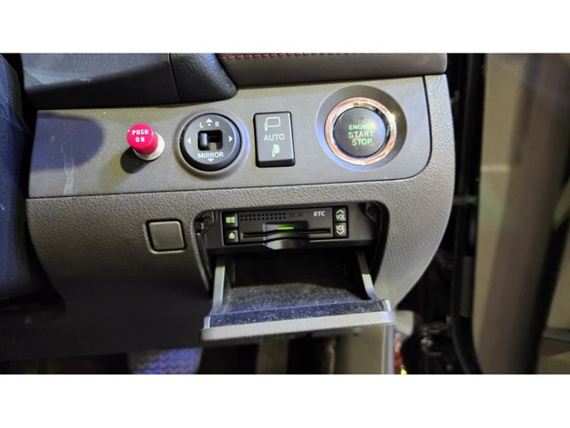 Toyota CROWN SEDAN 2010-09 5859-25