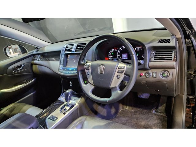 Toyota CROWN SEDAN 2010-09 5859-1