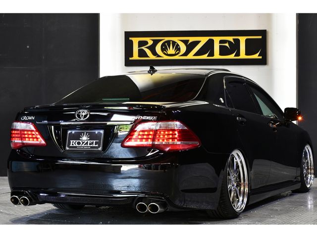 Toyota CROWN SEDAN 2010-09 5859-17